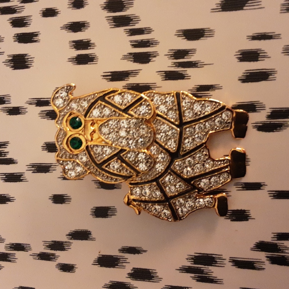 SparklyBulldog Brooch